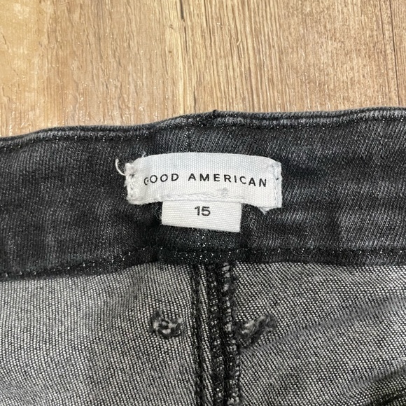 Good American Good Legs Raw Hem Jeans - Picture 3 of 8